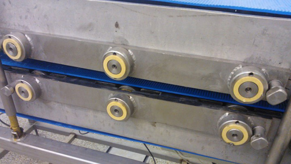 Meat roller