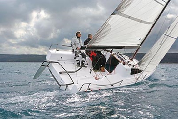Sailing boat