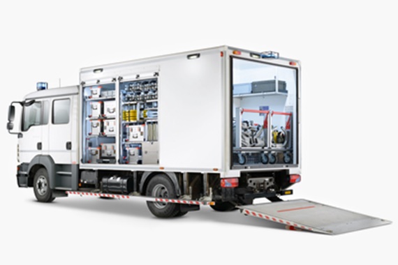 Bàn nâng của một xe cấp cứu với bạc lót trơn iglidur®