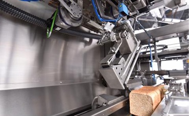 CF.Q trong thiết bị đóng gói bánh mì
