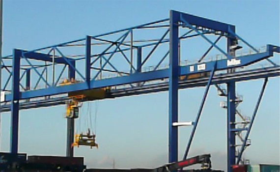 smart plastics on RMG crane